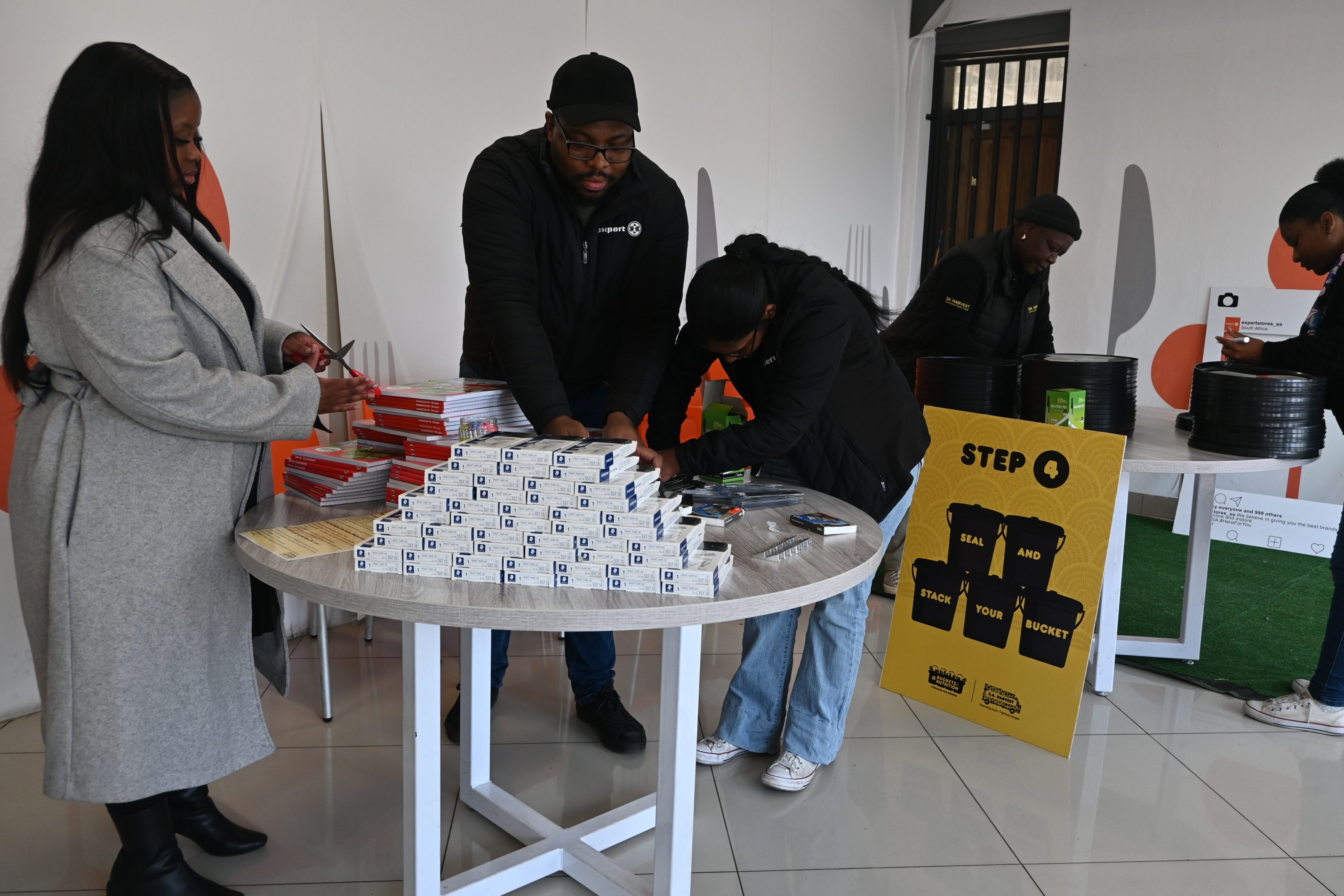 Expert Supports SA Harvest’s Buckets of Nutrition Initiative for Mandela Month 3 DSC 5665